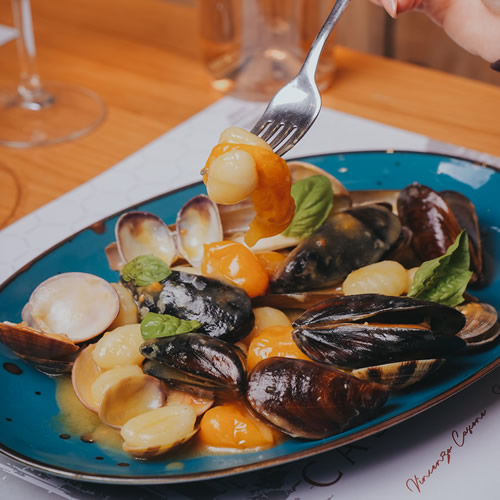 Piatto di pesce fresco ristorante a Pompei Casa Gallo